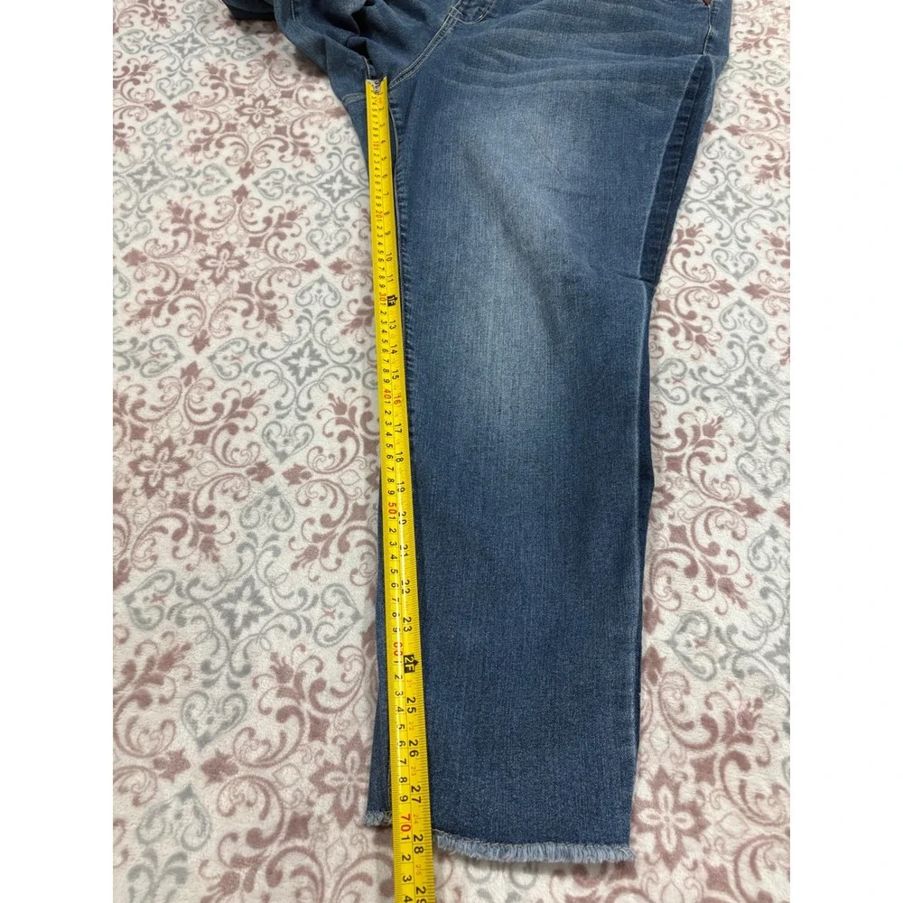 1822 Denim Womens Plus 24W Skinny Jeans Medium Wash Raw Hem Stretch Blue